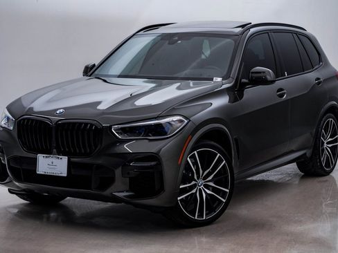 Used 2022 BMW X5 xDrive40i w/ M Sport Package image 3