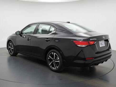 Used 2025 Nissan Sentra SV image 6