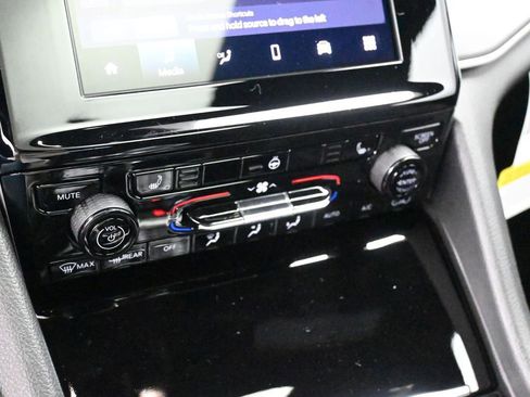 New 2025 Jeep Grand Cherokee Laredo X w/ Luxury Tech Group I image 27