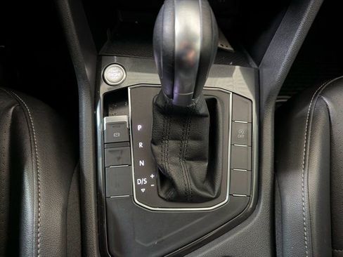 Used 2018 Volkswagen Tiguan SE FWD image 27