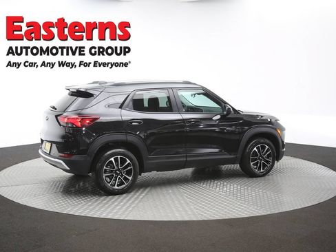 Used 2026 Chevrolet TrailBlazer LT w/ LT Cold Weather Package AWD/4WD image 42