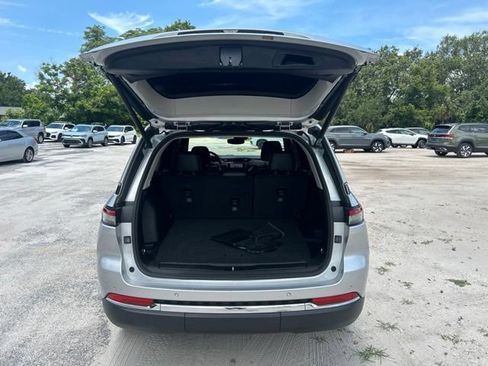 Used 2022 Jeep Grand Cherokee Limited AWD/4WD image 7