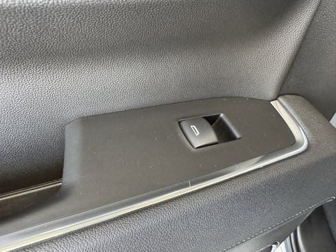 Used 2025 GMC Sierra 1500 SLT w/ SLT Premium Package image 18