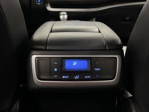 Used 2015 Toyota Highlander XLE image 34