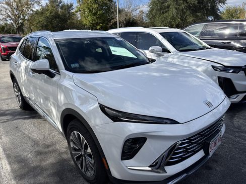 Used 2025 Buick Envision Preferred image 2