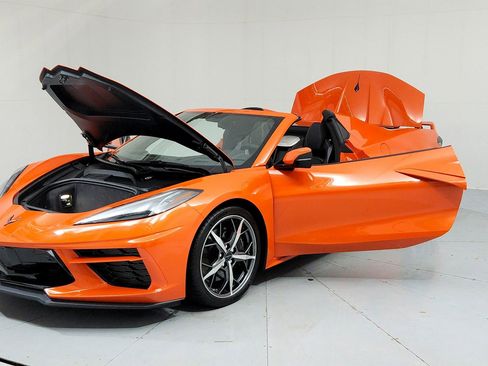 Certified 2021 Chevrolet Corvette Stingray Premium Conv w/ Z51 Performance Package RWD image 9