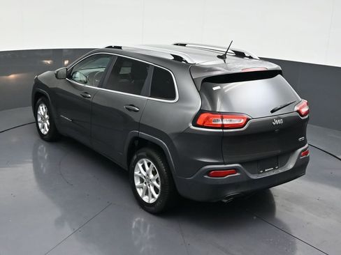 Used 2016 Jeep Cherokee Latitude image 19