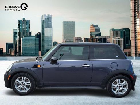 Used 2013 MINI Cooper Hardtop image 2
