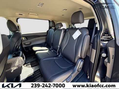 New 2026 Kia Carnival image 21