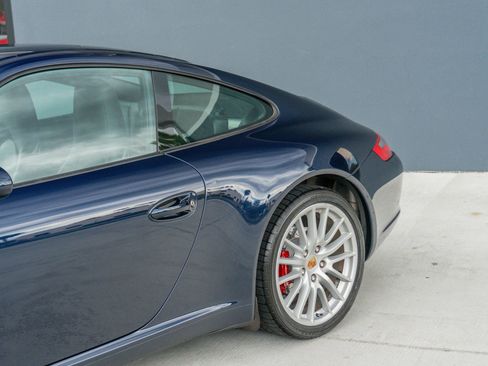 Used 2005 Porsche 911 Carrera RWD image 24