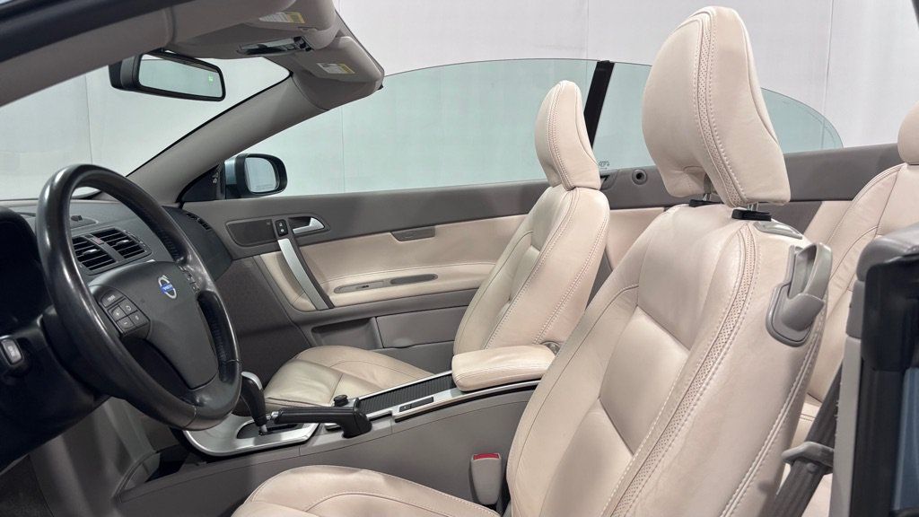 Used 2011 Volvo C70 T5 w/ Multimedia Pkg FWD image 20