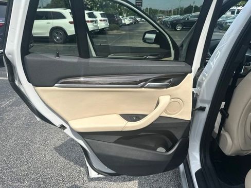 Used 2017 BMW X1 xDrive28i AWD/4WD image 24
