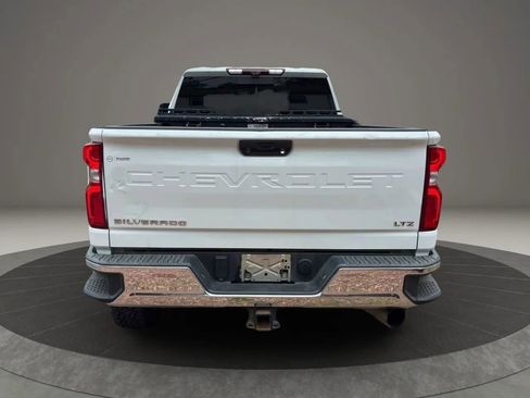 Used 2020 Chevrolet Silverado 2500 LTZ w/ LTZ Premium Package RWD image 3