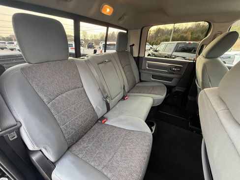 Used 2017 RAM 2500 SLT w/ Luxury Group image 8