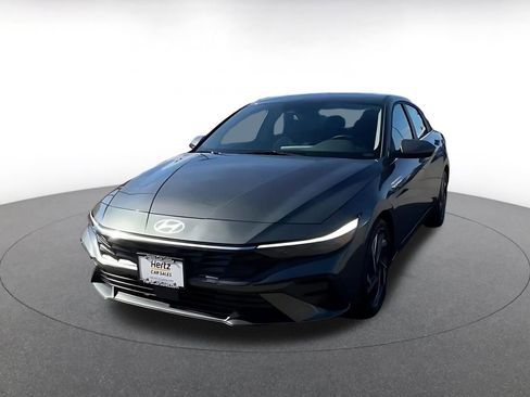 Used 2025 Hyundai Elantra SEL image 7