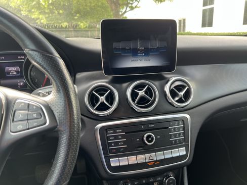 Used 2019 Mercedes-Benz GLA 250 4MATIC image 18