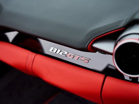 Used 2022 Ferrari 812 GTS image 46