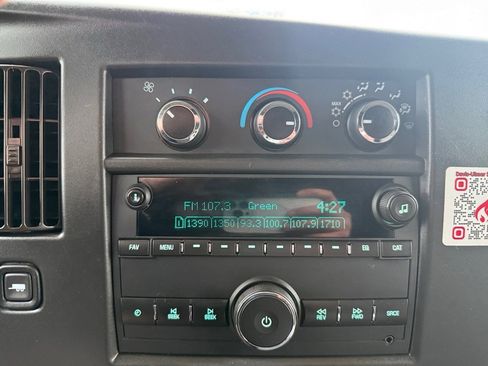 Used 2021 Chevrolet Express 2500 w/ Driver Convenience Package RWD image 19