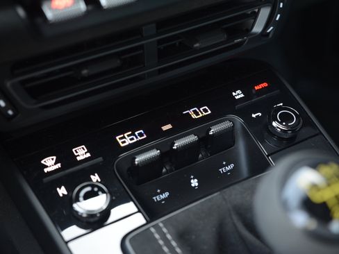 Certified 2022 Porsche 911 GT3 RWD image 24