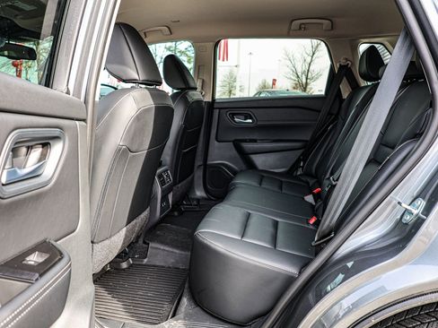 New 2025 Nissan Rogue SL image 16