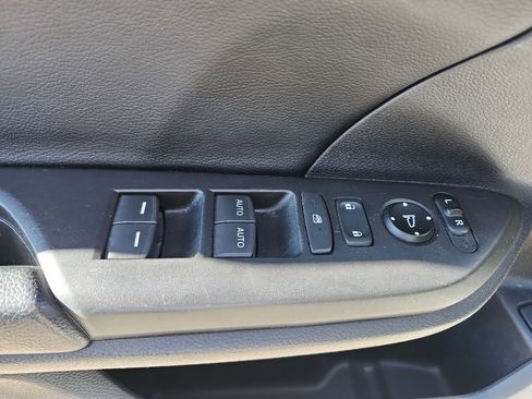 Used 2019 Honda Civic EX-L image 16