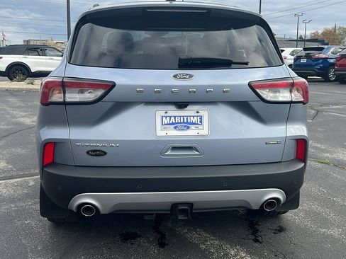 Used 2022 Ford Escape Titanium w/ Class II Trailer Tow Package image 6