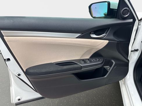 Used 2020 Honda Civic EX image 15
