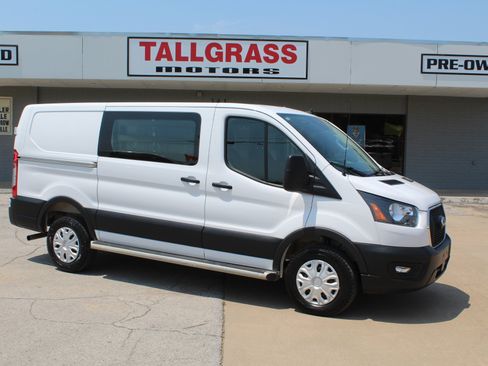 Used 2025 Ford Transit 250 Low Roof w/ Exterior Upgrade Package RWD image 2