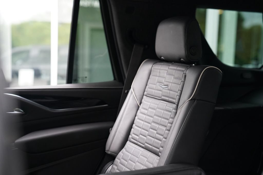 Used 2023 Cadillac Escalade V w/ LPO, ONYX Package AWD/4WD image 35
