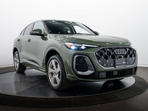 Certified 2025 Audi Q5 Premium Plus w/ Premium Plus image 2