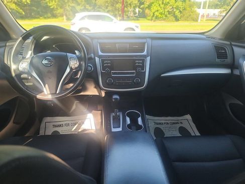 Used 2017 Nissan Altima 2.5 SR w/ Midnight Edition Package image 26