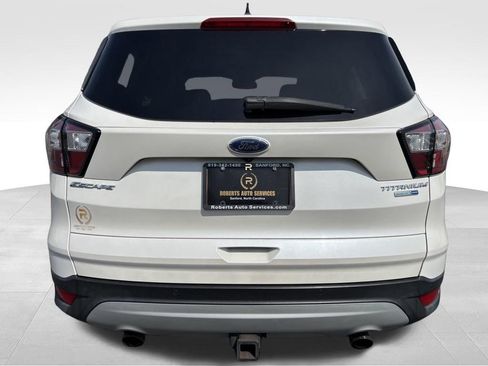 Used 2018 Ford Escape Titanium w/ Ford Safe & Smart Package AWD/4WD image 4