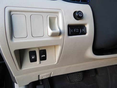 Used 2011 Lexus IS 250 4dr Sport Sdn RWD image 18