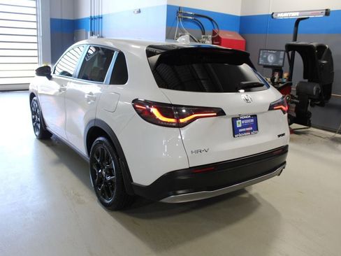Used 2024 Honda HR-V Sport image 36