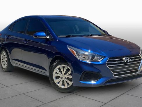 Used 2022 Hyundai Accent SE FWD image 3