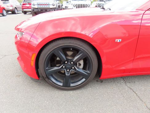 Used 2018 Chevrolet Camaro LT image 12