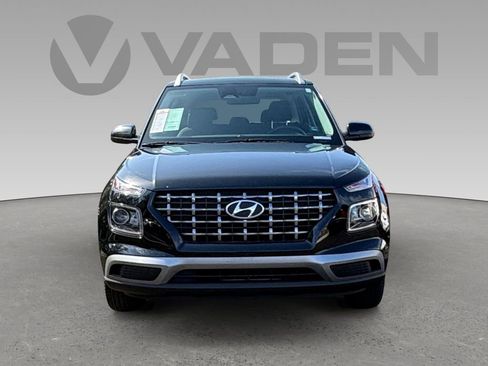Used 2024 Hyundai Venue SEL image 20