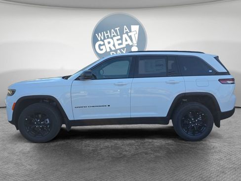 New 2026 Jeep Grand Cherokee 4WD image 7
