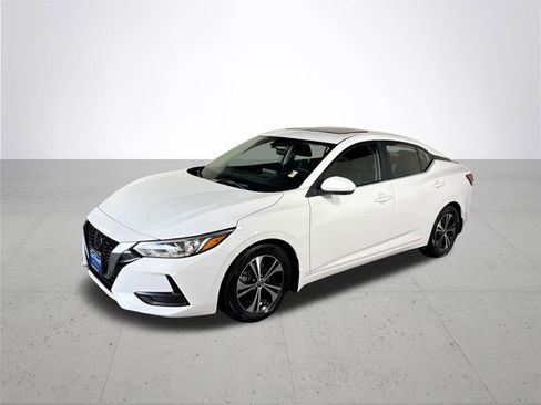 Used 2020 Nissan Sentra SV image 2