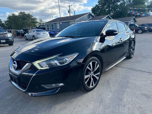 Used 2017 Nissan Maxima Platinum image 4