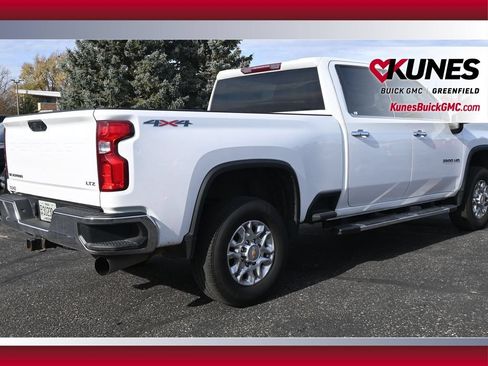 Used 2023 Chevrolet Silverado 3500 LTZ AWD/4WD image 5