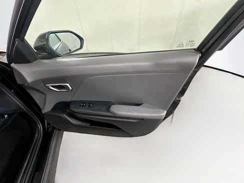 Used 2025 Kia K4 FWD image 30