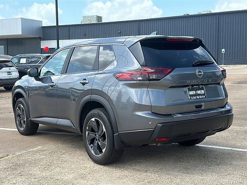 Certified 2025 Nissan Rogue SV image 6