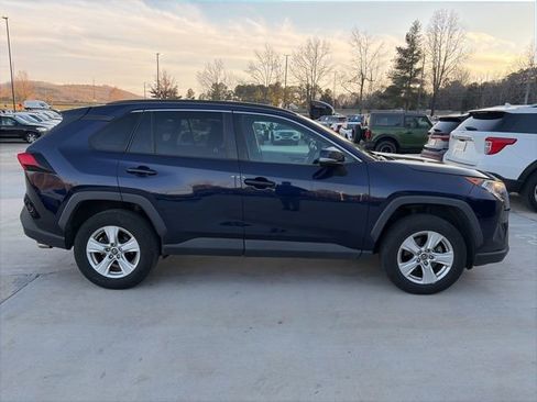 Used 2019 Toyota RAV4 XLE image 13