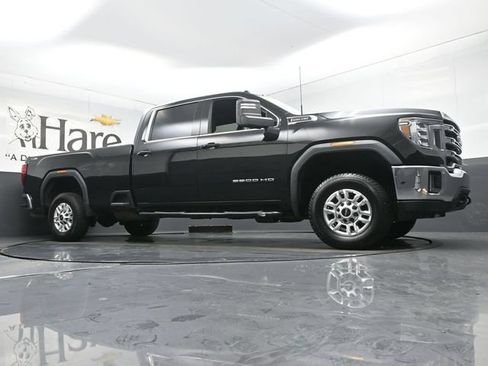 Used 2020 GMC Sierra 2500 SLE w/ X31 Off-Road Package AWD/4WD image 2
