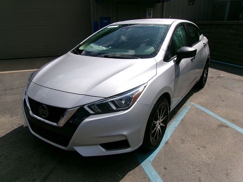 Used 2021 Nissan Versa S image 1