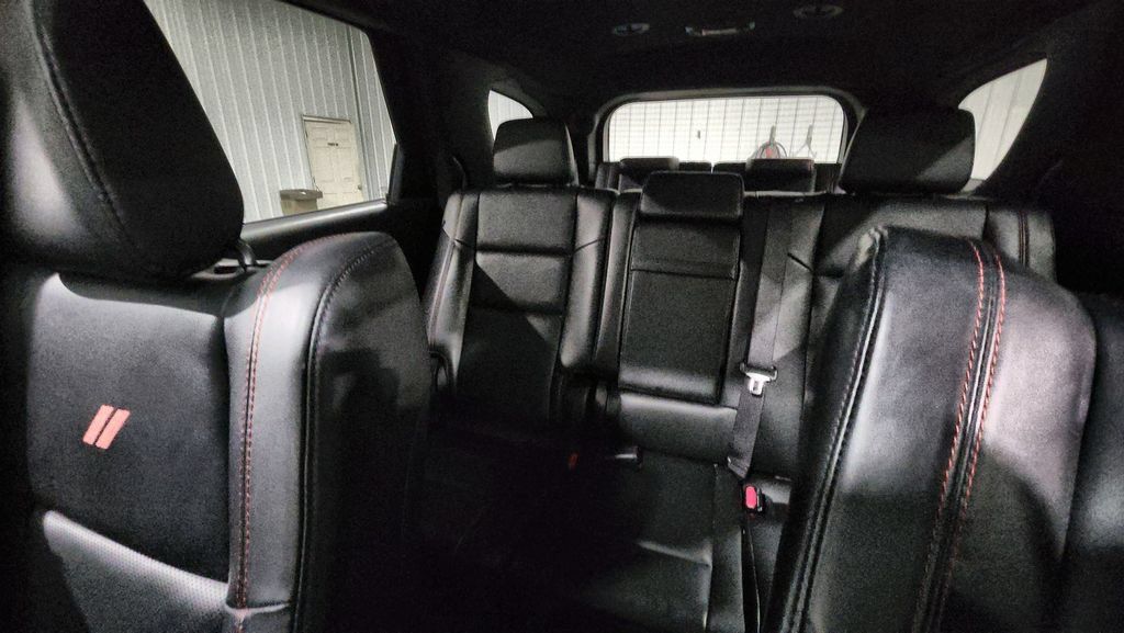 Used 2025 Dodge Durango R/T AWD/4WD image 12