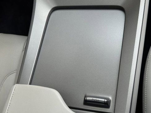 Used 2021 Hyundai Palisade SEL w/ Premium Package image 19