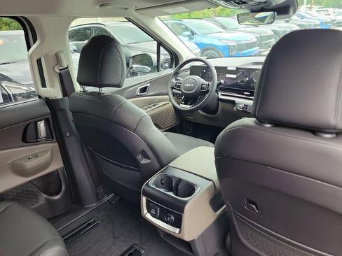 New 2026 Kia Carnival SX FWD image 13