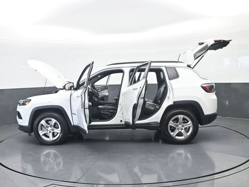 Used 2023 Jeep Compass Latitude AWD/4WD image 69